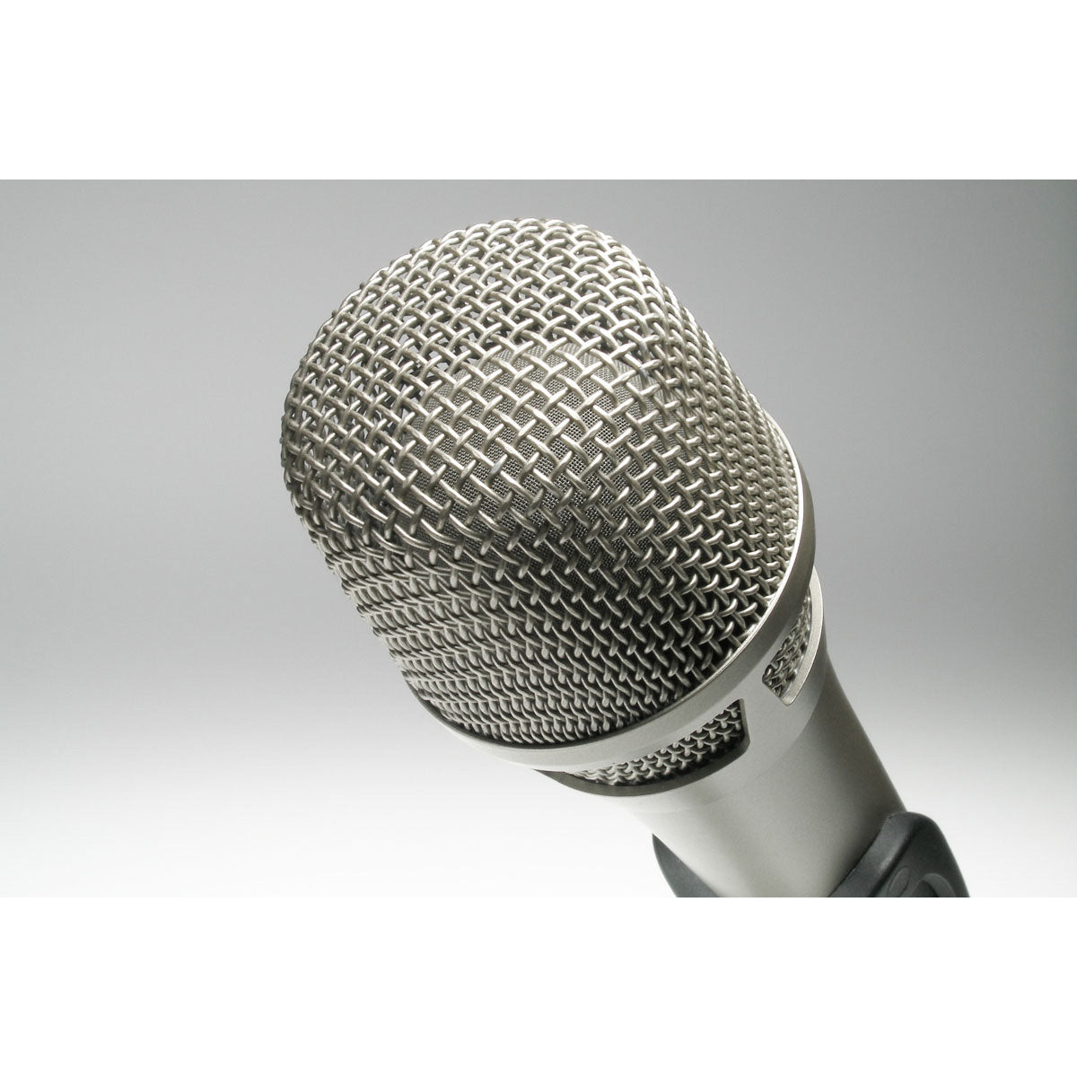 Neumann KMS 105 Studio grade Supercardioid Condenser stage microphone for vocalists, Nickel
