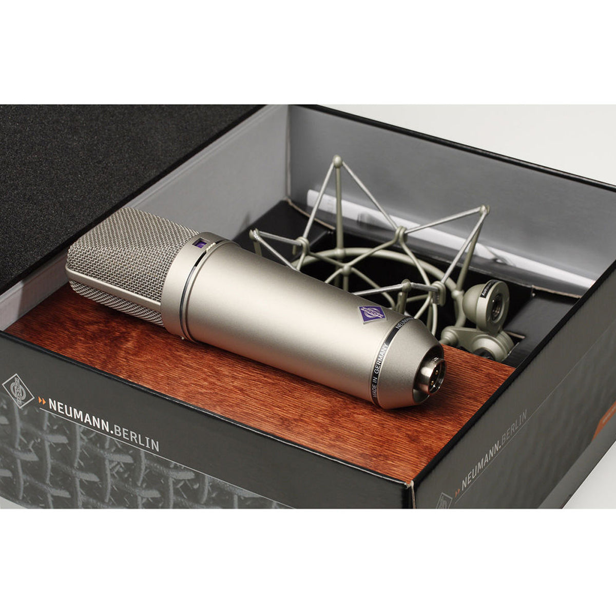 Neumann U 87 Ai Studio Set Large Diaphragm Multipattern Cardioid Condenser Microphone Set - Nickel