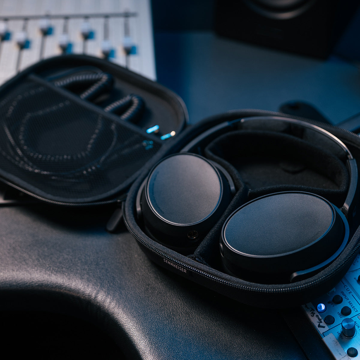 Sennheiser HD 480 PLUS Professional Closed-back Studio Headphones